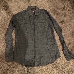 ❗️Great gray fitted button down❗️